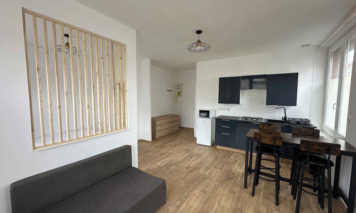 Calais Apartment | Whole house 2 to 4 persons near the beach