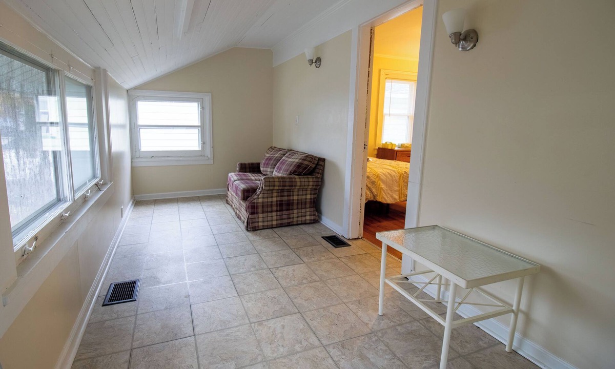 Rochester House | Whole House 5 min from Airport 5-Beds sleep 10