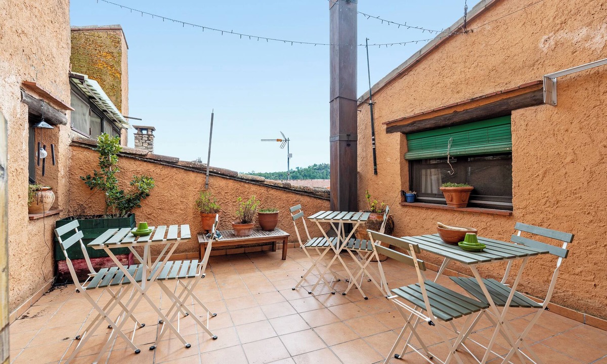 Montblanc House | Whole House 'Cal Tous' with Mountain View, Shared Terrace and Wi-Fi