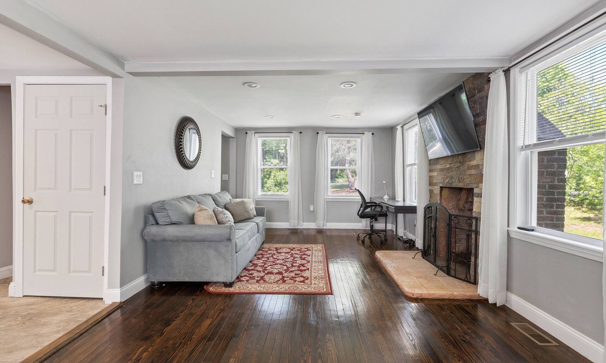 Foxboro House | Whole house Gillette Stadium Forest