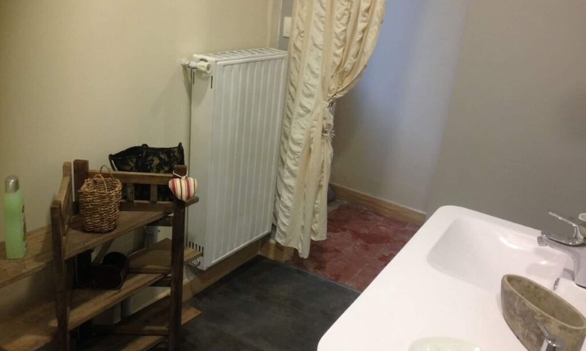Caudry House | Whole house in town, pets welcome