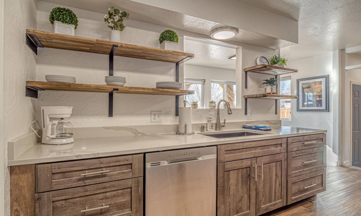 Fruita House | Whomping Willow: Downtown Retreat with Hot Tub