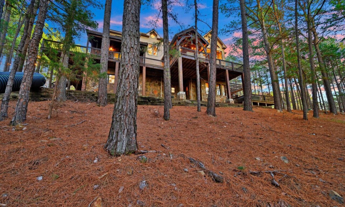 Broken Bow Cabin | Wild Horse Lodge · Sleeps 25! New Listing! · Game Room & Theatre
