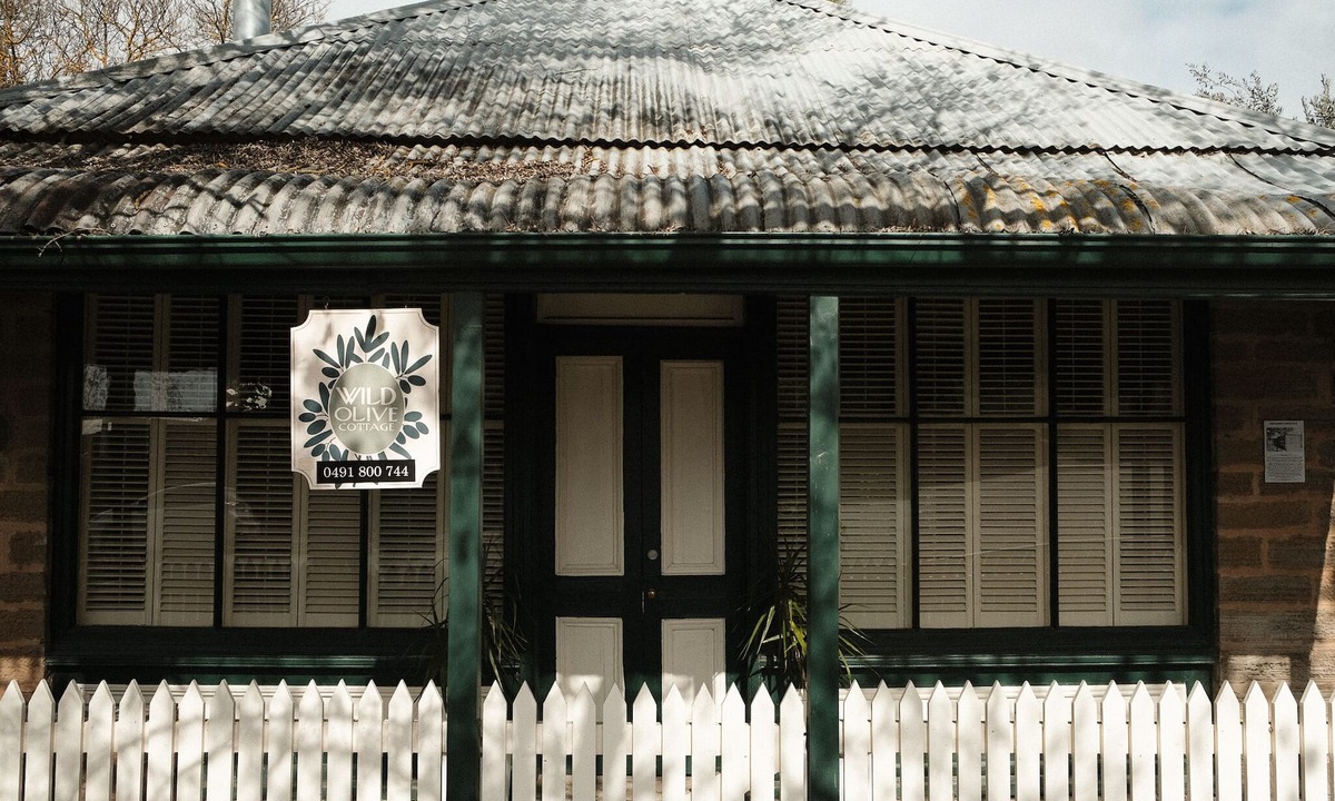 Upper Wakefield Cottage | Wild Olive Cottage Clare Valley