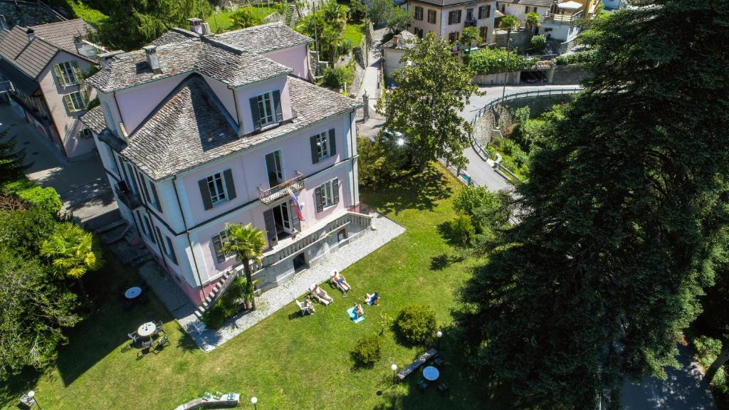 Isorno Hostel | Wild Valley Hostel - Villa Edera