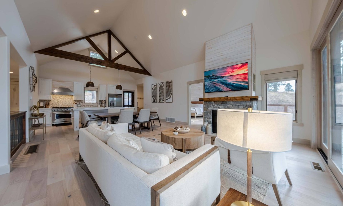 Eureka House | Wilderness Club Haven for 12!