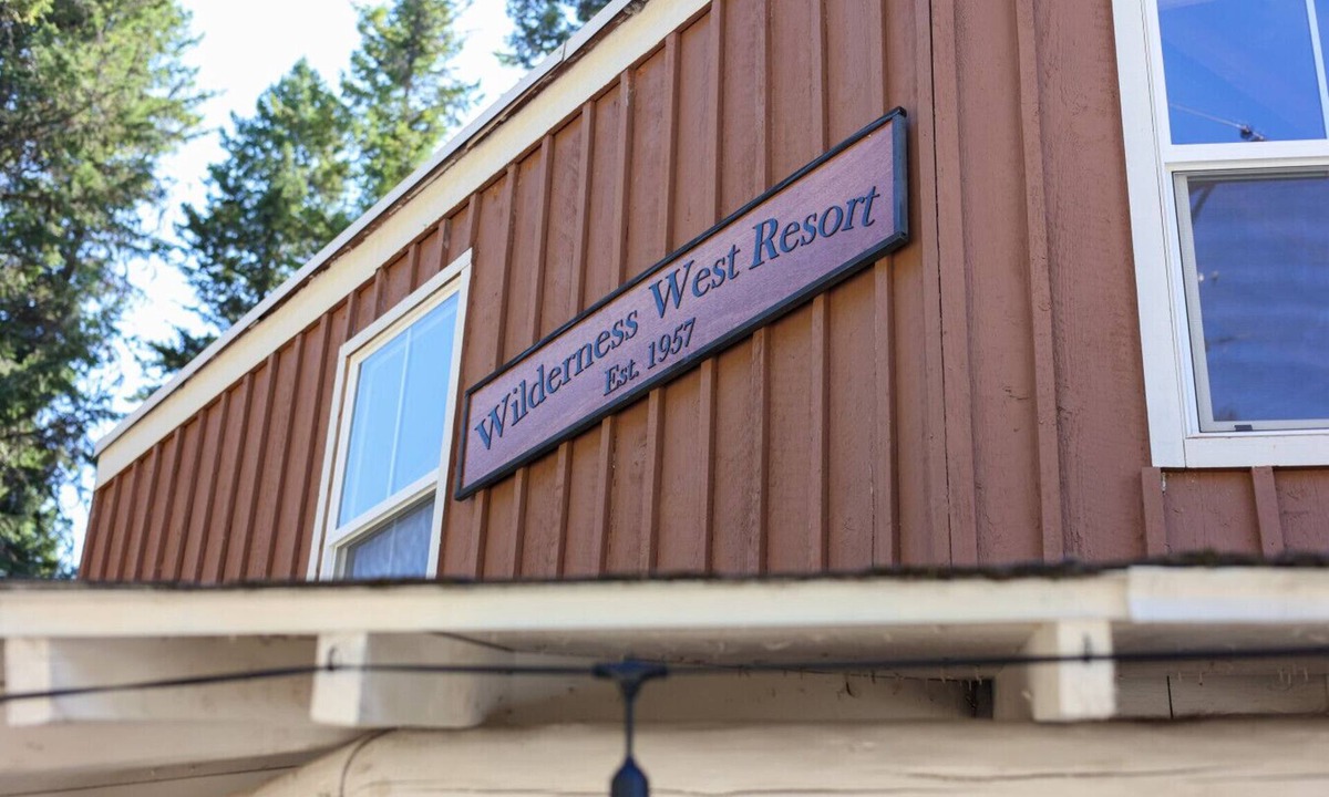 Colville Cabin | Wilderness West Resort Cabin 2