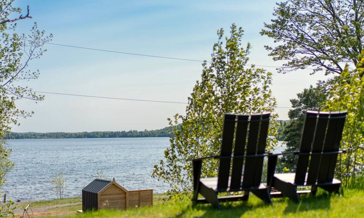 Algonquin Highlands Cabin | Wildflower Rest at Dimensions | Cabin Fifteen | Meals Included