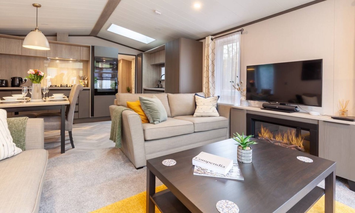 Weybourne Apartment | Wildwood - modern Kelling Heath caravan