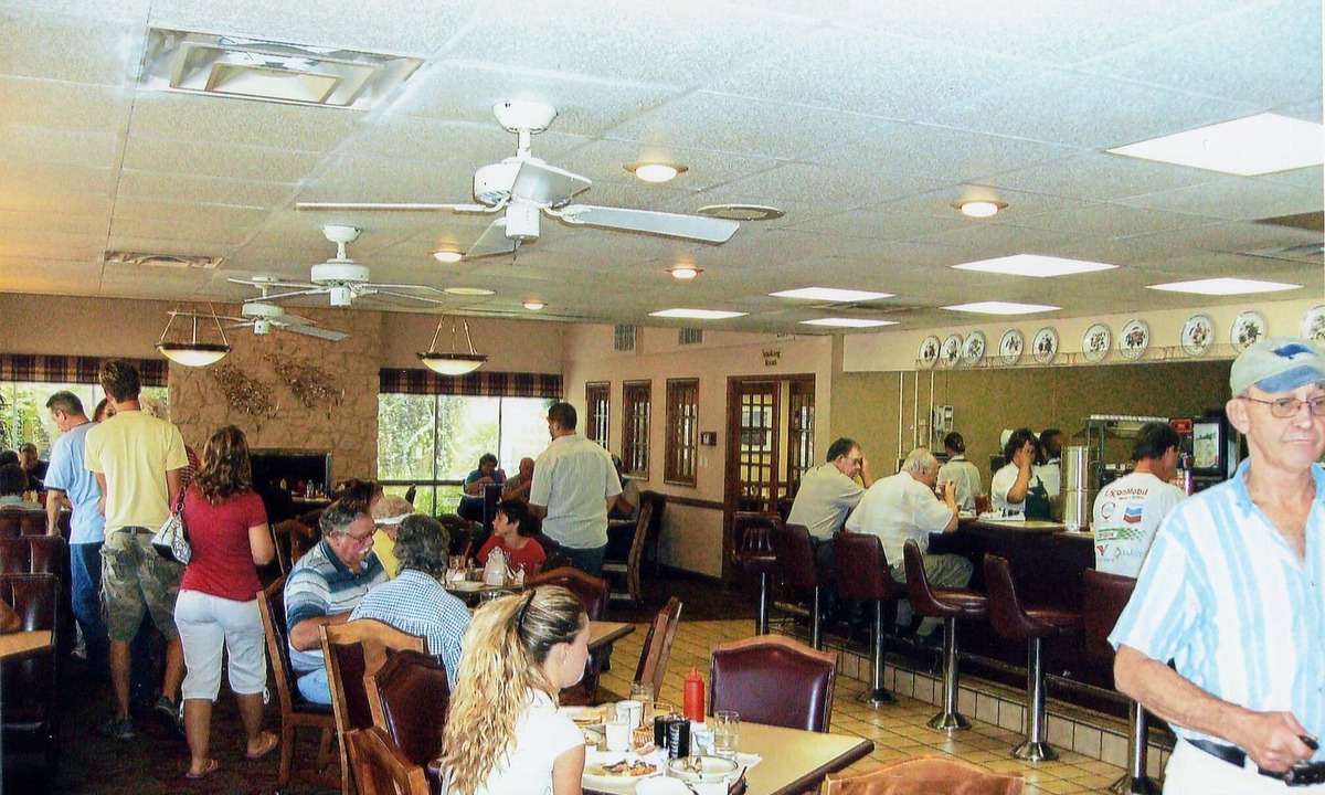 Claremore Hotel | Will Rogers Inn