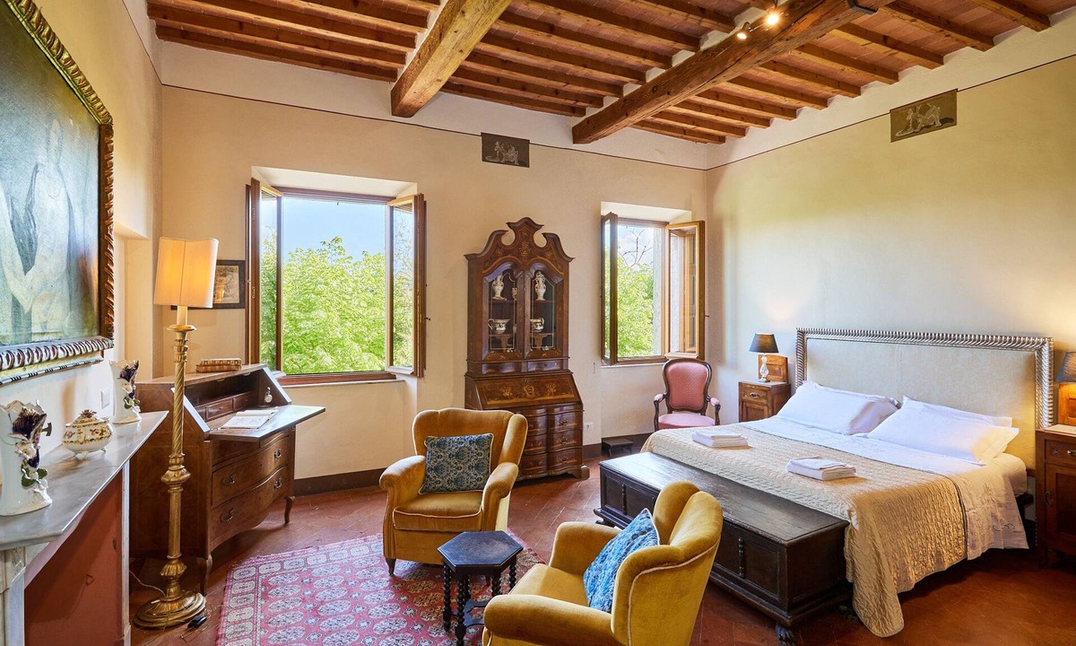Montepulciano Apartment | William Stuart apartment