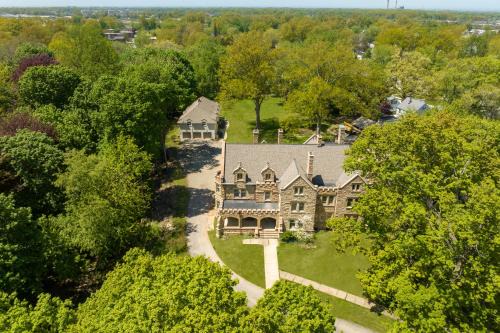 Willoughby Hotel | Willoughby House Inn