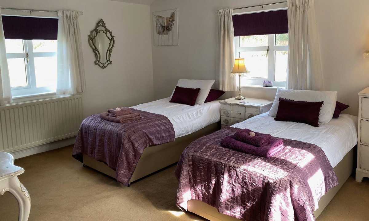 Hickling Cottage | Willow cottage beautifully appointed.