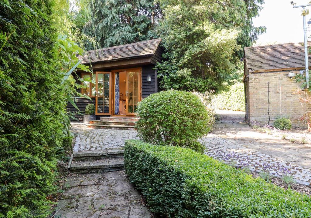 Dartford House | Willow Cottage