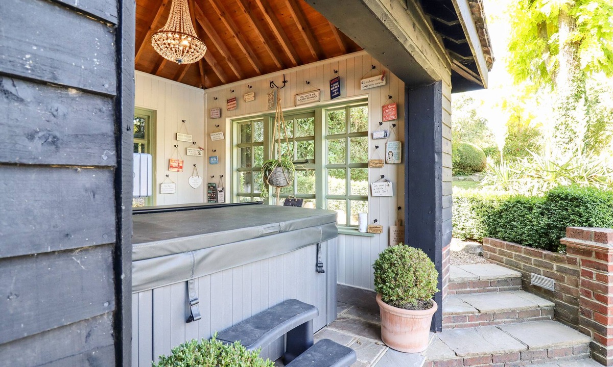 Dartford Cottage | Willow Cottage