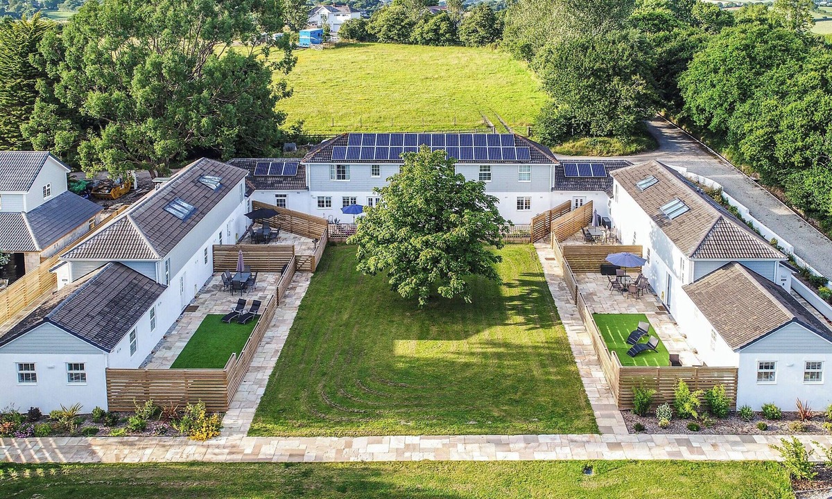 Saltash Cottage | Willow Cottage - UK38484