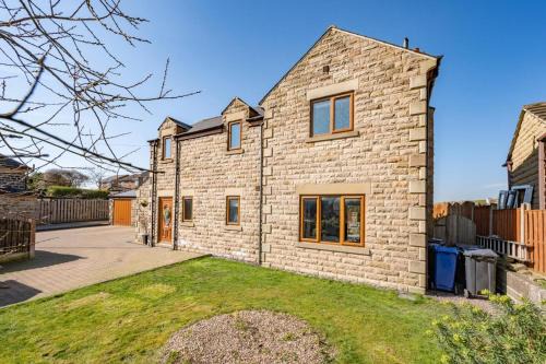 Hoylandswaine House | Willow falls