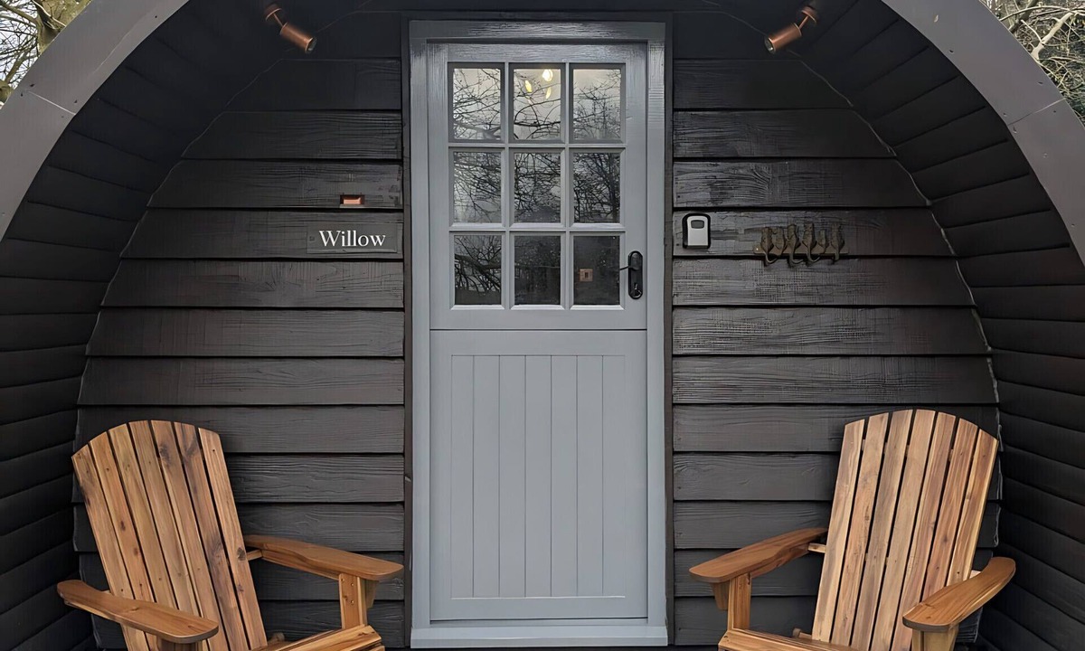 Woolhope Ski Chalet | Willow Glamping Pod