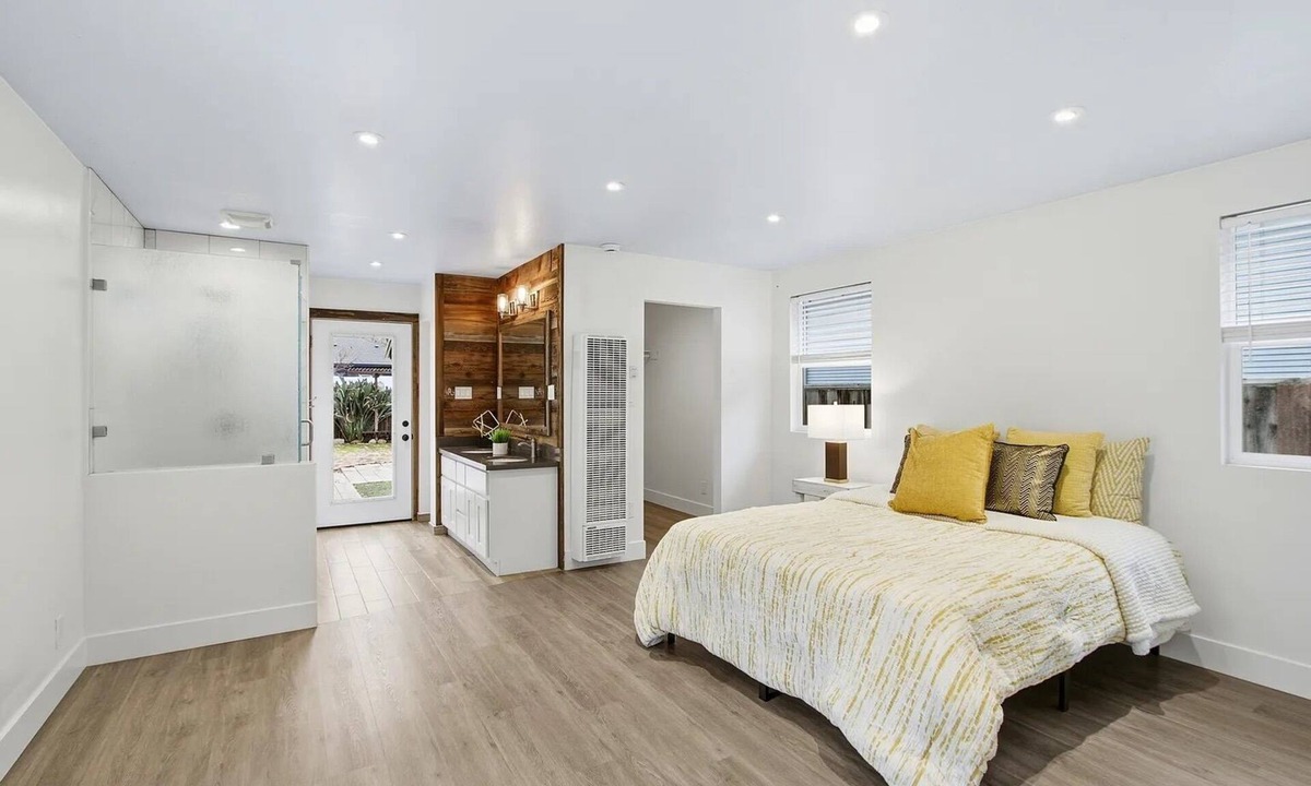 Willow Glen House | Willow Glen Private Master Studio Retreat + WFH!