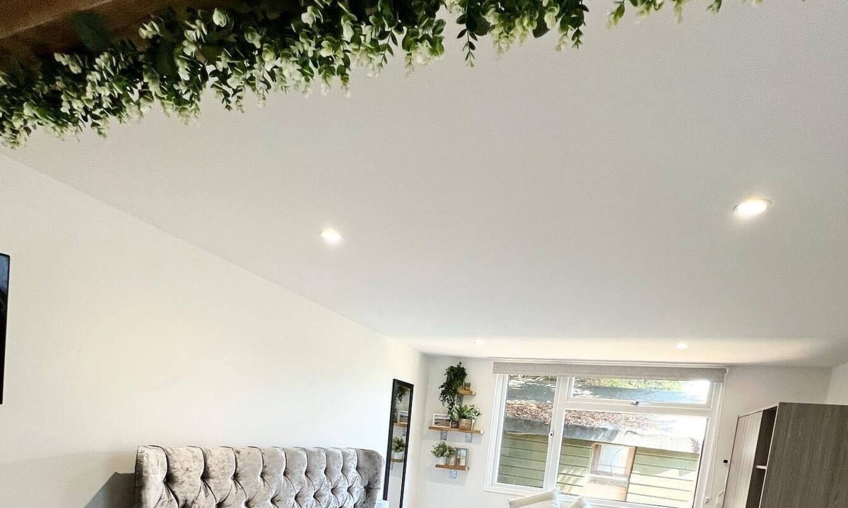 Broadstairs Cabin | Willow Inn