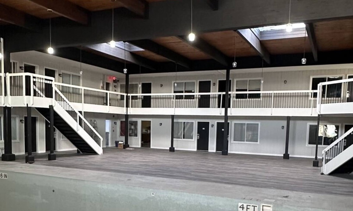 Eau Claire Hotel | Willow Inn Suites