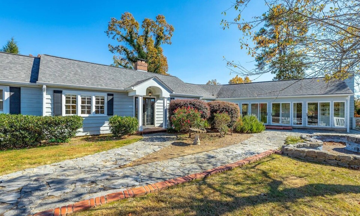Chattanooga Valley House | Willow Manor| Charming older home w/MTN Views!