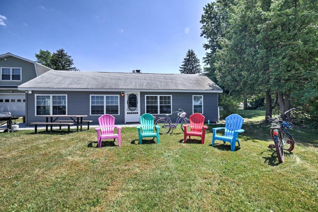 Isle La Motte House | 'Willow Point' ~ Lake Champlain House w/2 Kayaks!