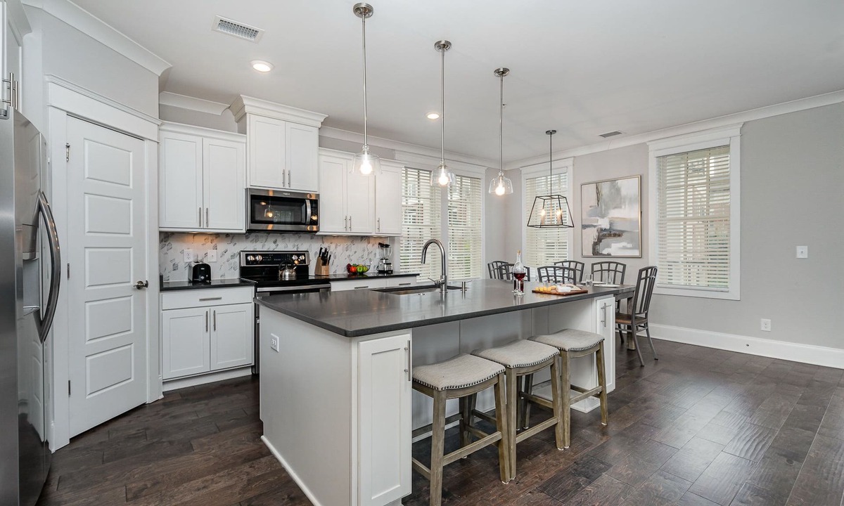 West End Cottage | Willow-walk to Centennial Park-5 Mins to Broadway