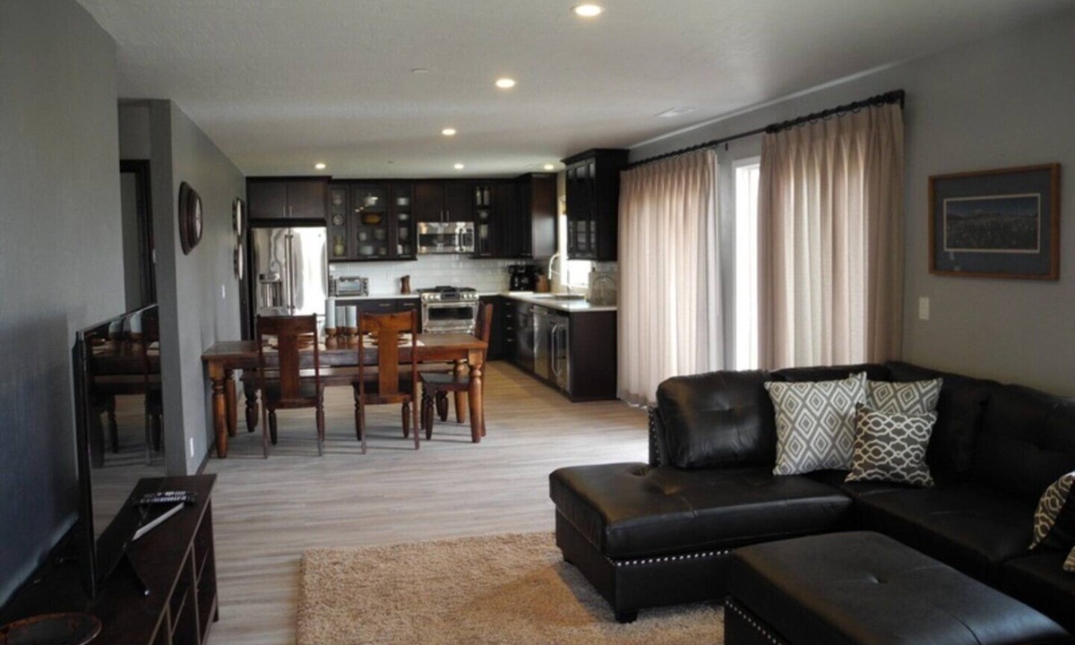 Crowley Lake House | Willowbrook