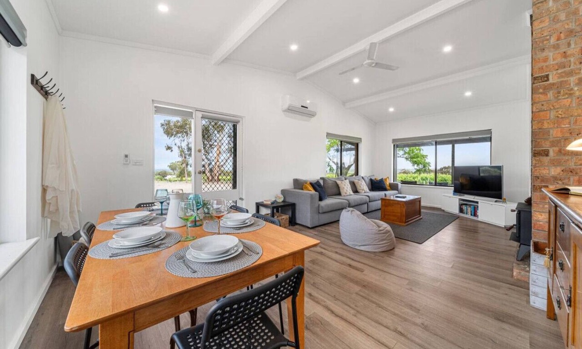 Willunga South House | Willunga House - Fireplace Vineyard Views