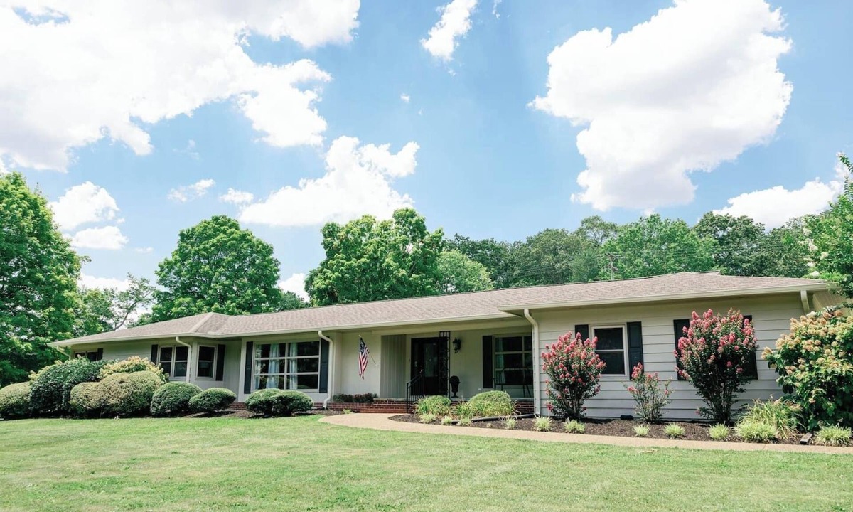 Fort Payne House | Wilson House sleeps 10