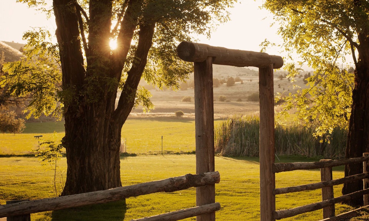 Fossil Bed & Breakfast | Wilson Ranches Retreat