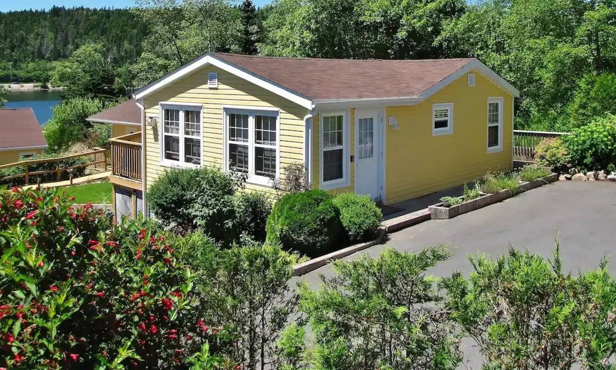 Boutiliers Point Cottage | Wilson's Coastal Club - C2