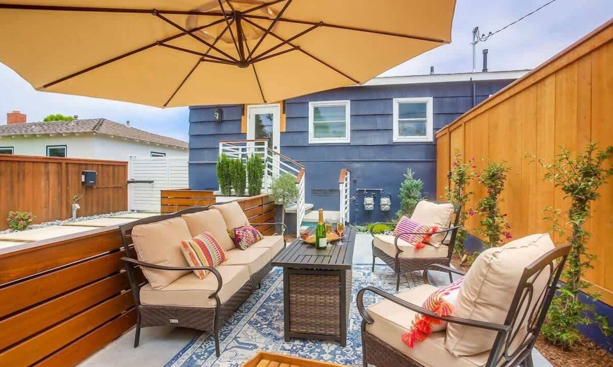 Beach Barber Tract Cottage | Windansea Retreat beautifully renovated 1BD