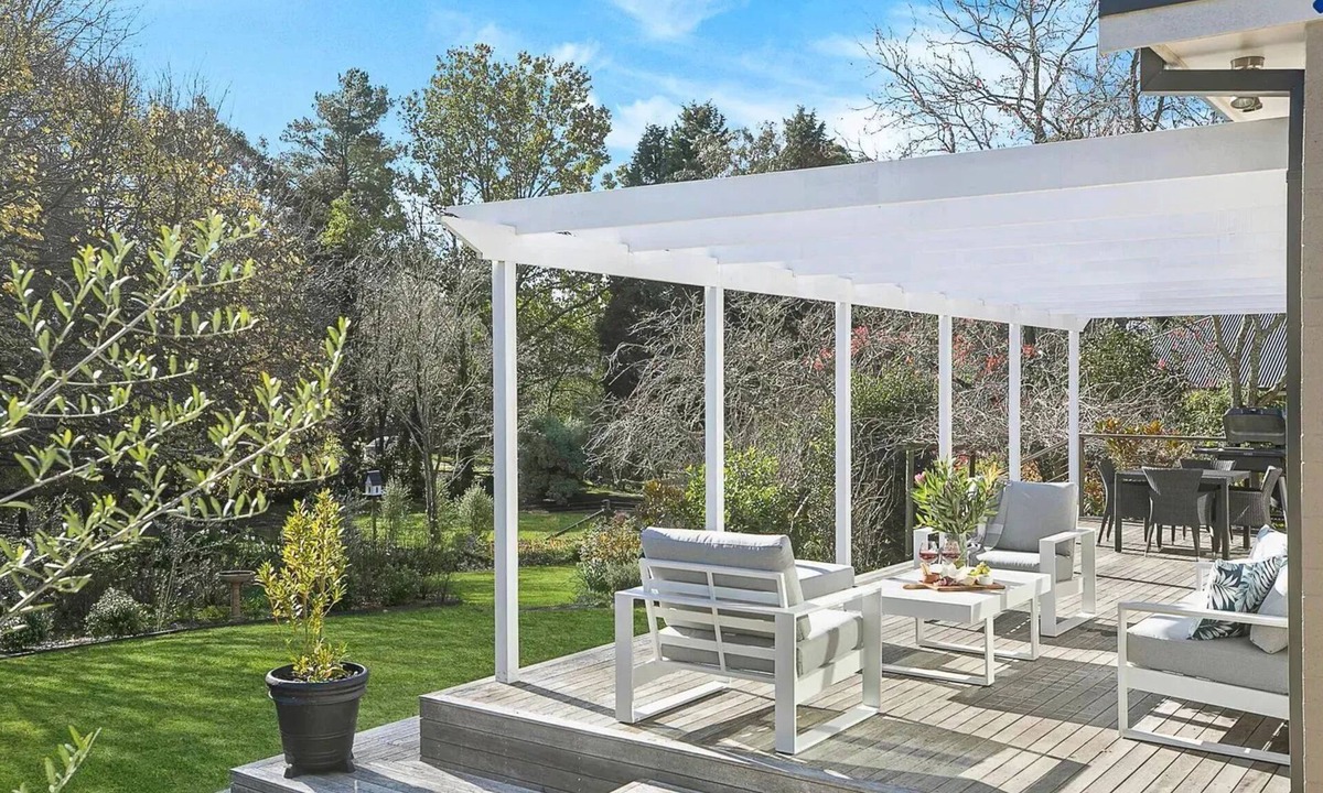 Burradoo House | Windermere – stunning and garden setting