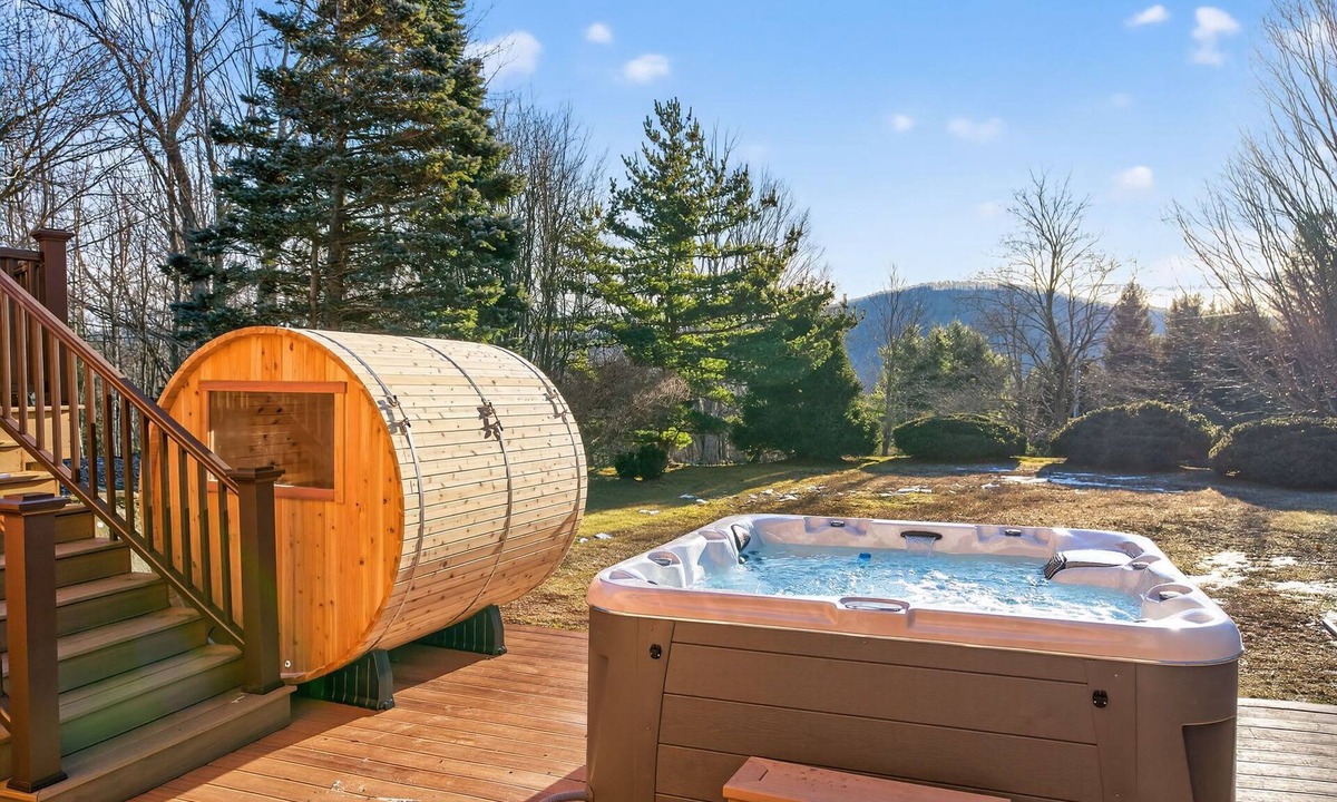 Maplecrest Ski Chalet | Windham LuxeChalet|View | HotTub | Sauna | FirePit