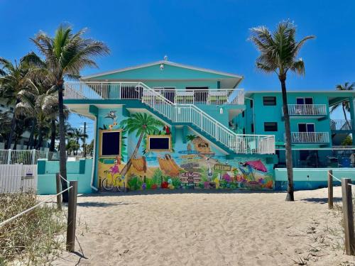East Fort Lauderdale Resort | Windjammer Resort and Beach Club