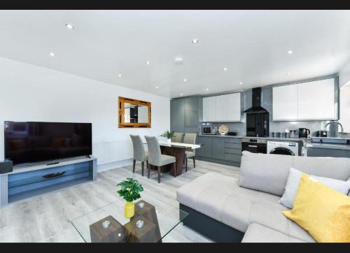 Mansfield Villa | Windmill Villa