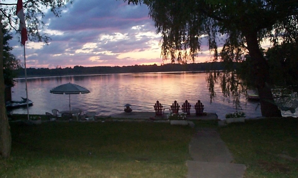 Trent Hills House | Windswept on the Trent