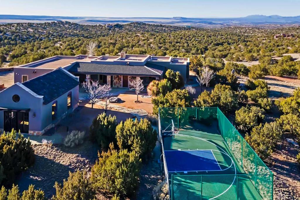 Eldorado at Santa Fe House | Windy Acres Retreat