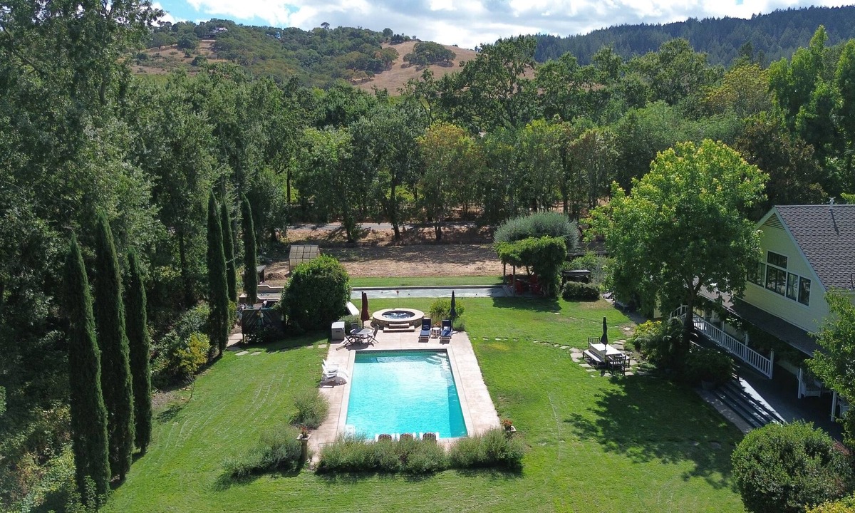 Kenwood House | Wine Country Estate: Exceptional Location & Privacy, Year-round Pool, Spa, Bocce