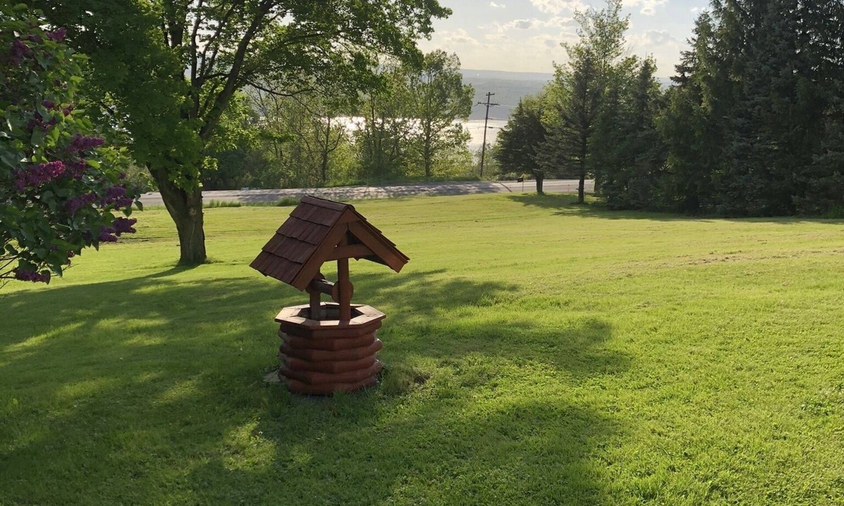 Burdett House | Wine Country Getaway