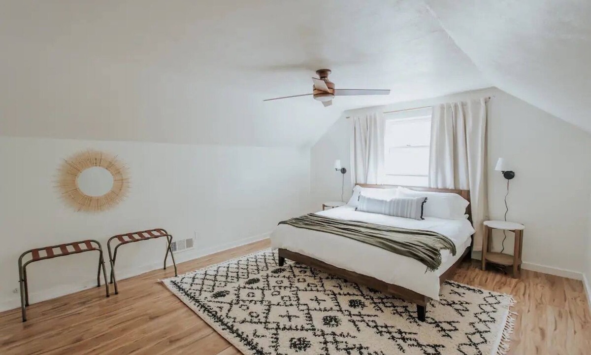 Dahlonega Cabin | Wine Country Getaway Chalet Pet Friendly