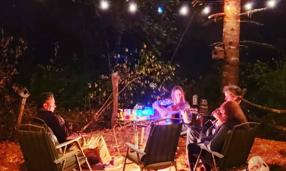 Salem House | Wine Country Tiny Home - Only $40 Cleaning Fee