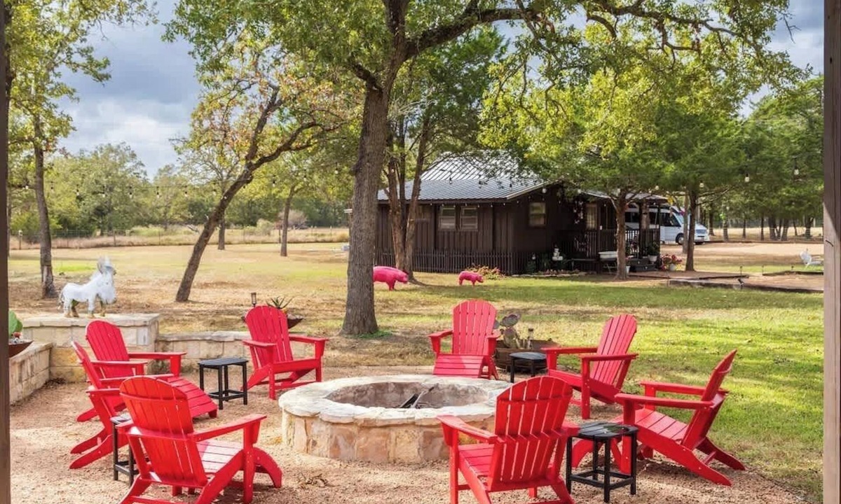 Ledbetter House | Wine, Dine, & Unwind | Stay in Style + Shop RT