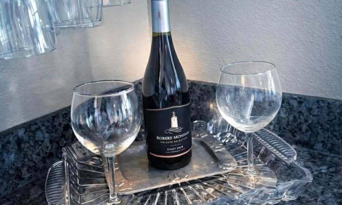 Grand Isle House | Wine Down: Coastal Realty Group