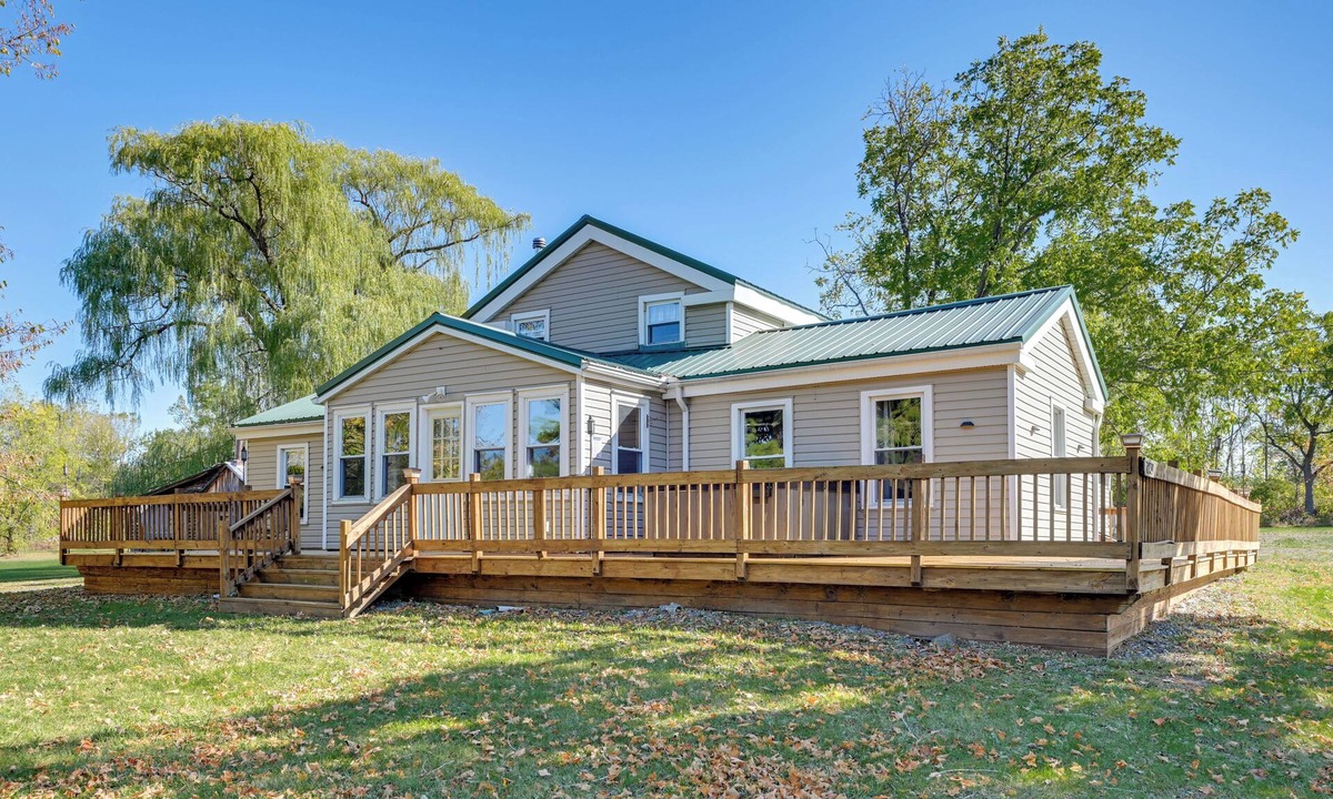 Ovid House | Wine Trail Retreat w/Tiny Home & Hot Tub
