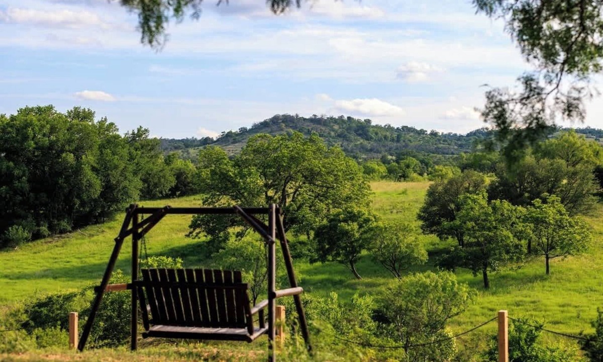 Fredericksburg House | Winecup Waterfront Cottage