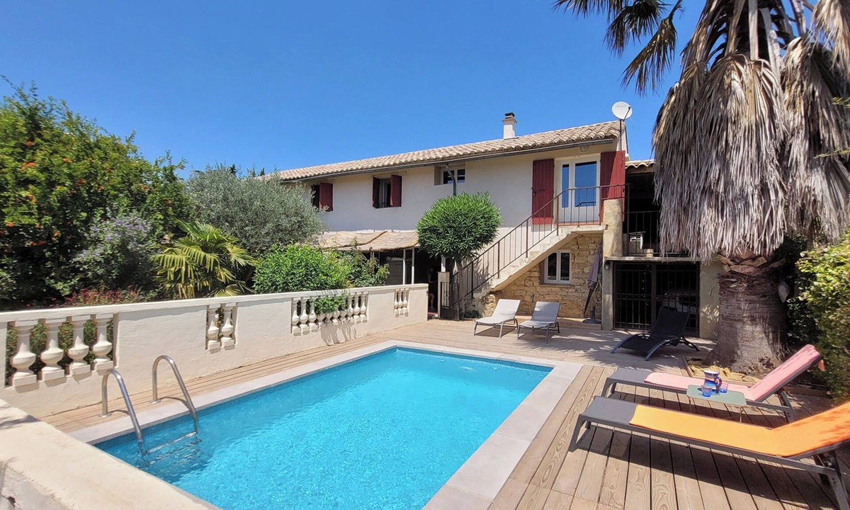 Sabran Villa | Winemaker's house with garden and pool in the gard