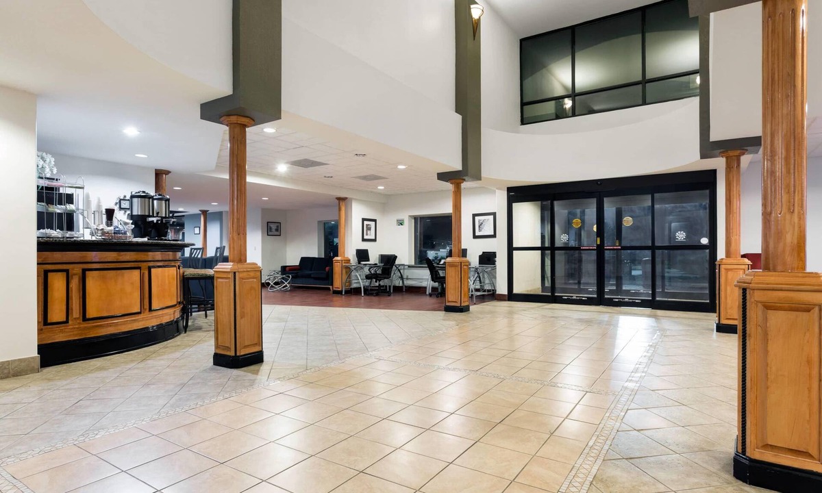 Athens Hotel | Wingate Athens